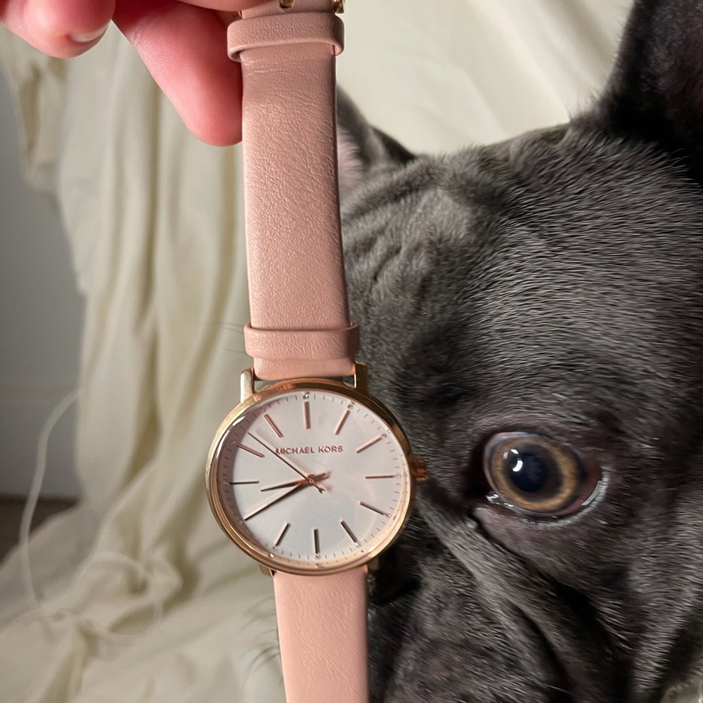 MK watch - Picture 4 of 4